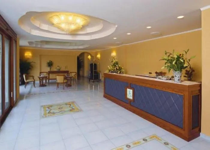Albani Отель 4*
