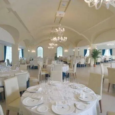 Albani 4*
