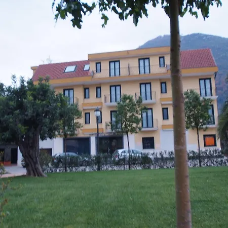 Albani Hotel 4*
