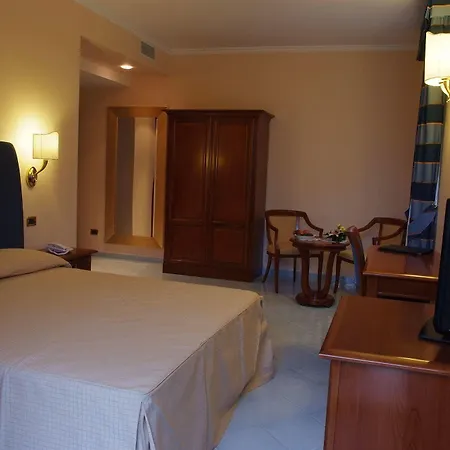 Hotel Albani 4*